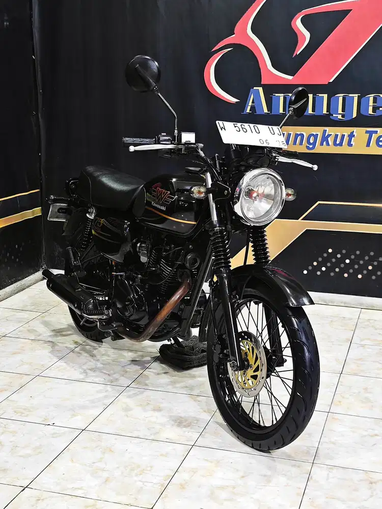 Kawasaki W175  Black Style Retro odo20rb mewah. Anugerah motor rungkut