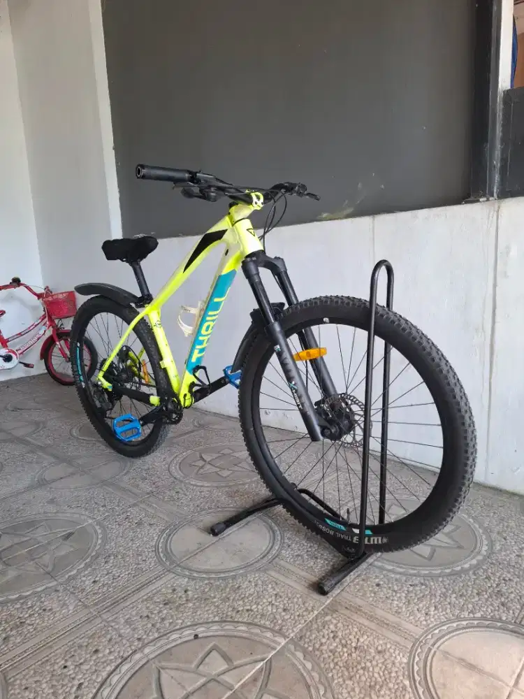 Thrill Ravage 27.5 Size L – Mulus, Standar Pabrik, Fork Lockout Normal