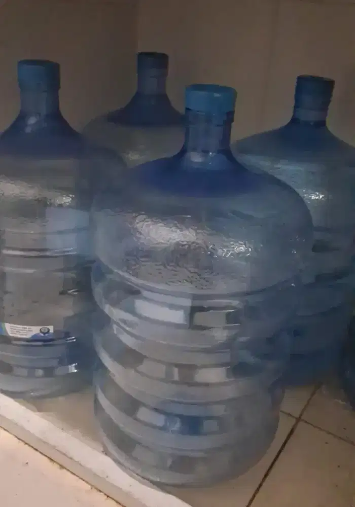 Galon Aqua bening Edisi pindahan