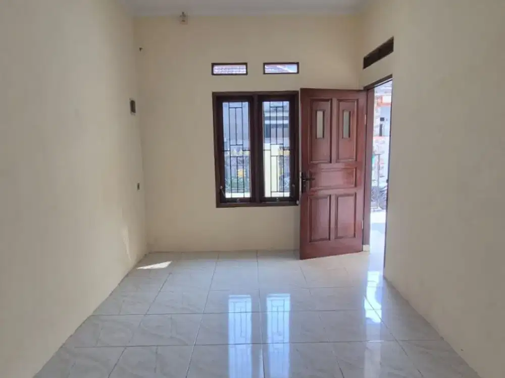 Disewakan Rumah Siap Huni 1 Lantai di Harapan Indah 1 Bekasi