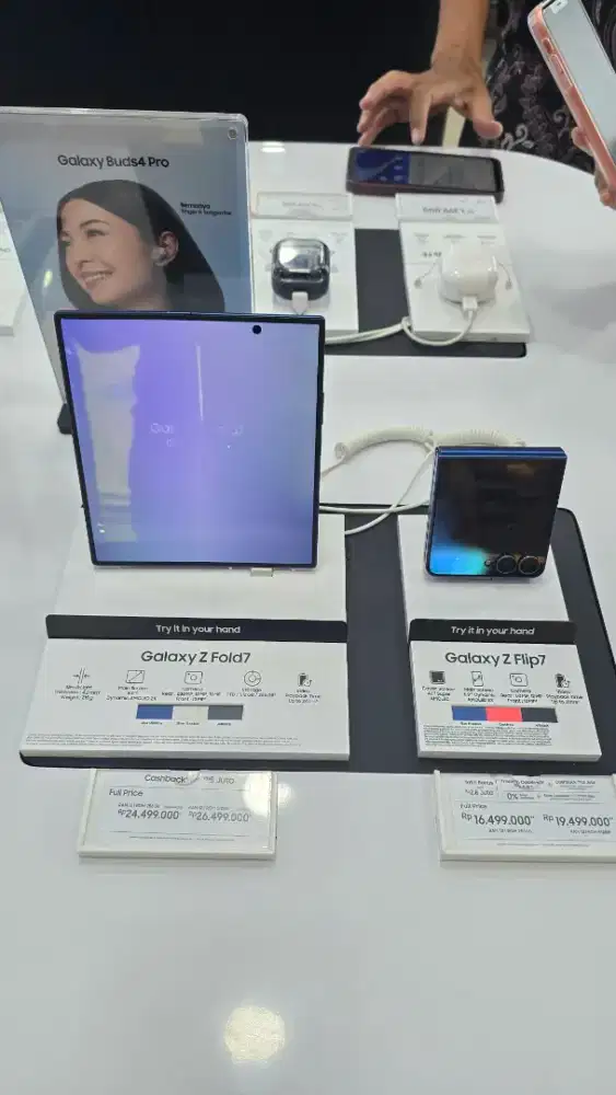 PROMO CASHBACK GALAXY S SERIES DAN Z SERIES BISA TUKAR TAMBAH