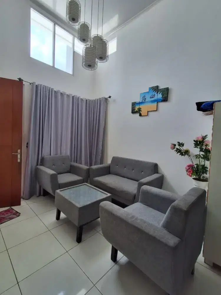 Edisi pindahan Dijual sofa satu set layak pakai