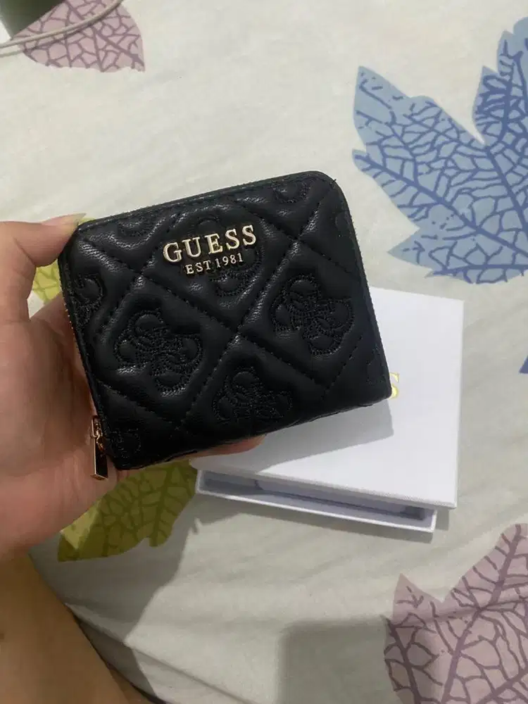 Jual dompet guess wanita original