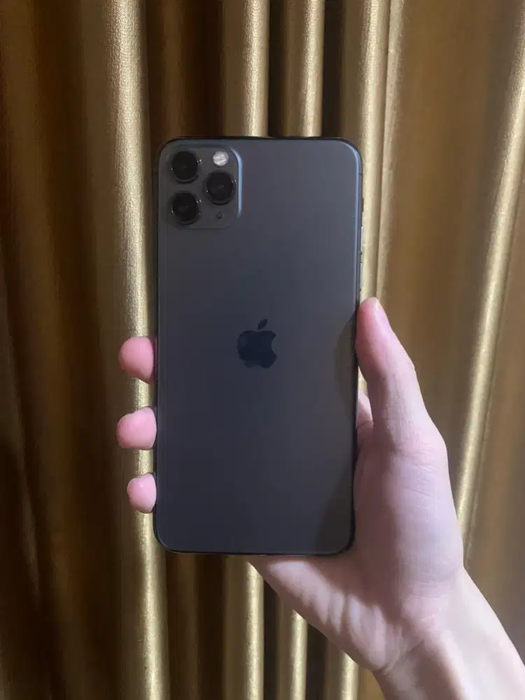 iPhone 11 Pro Max 256GB Space Grey Like New