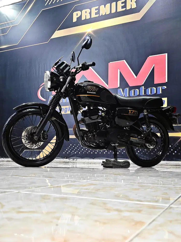 Kawasaki W175  Black Style Retro odo20rb mewah. Anugerah motor rungkut