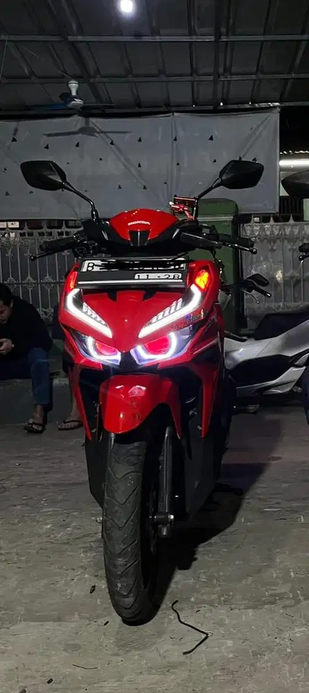 Vario CBS 2023 (gen 2) merah glossy