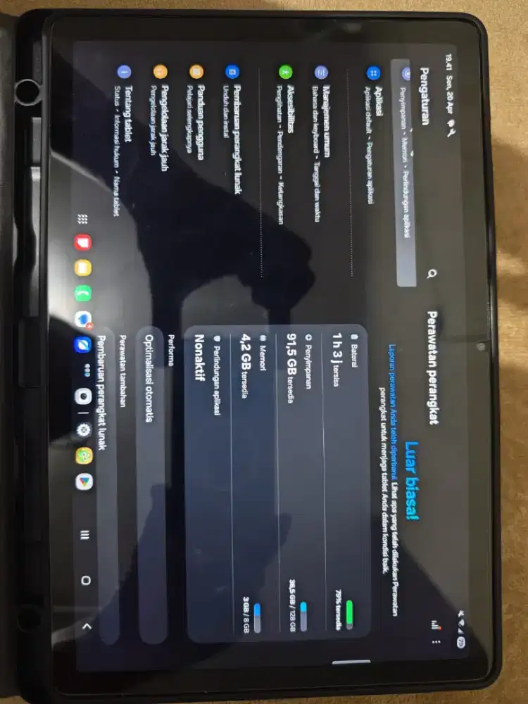 Tab a9+ yang pake kartu ya mulus kaya baru