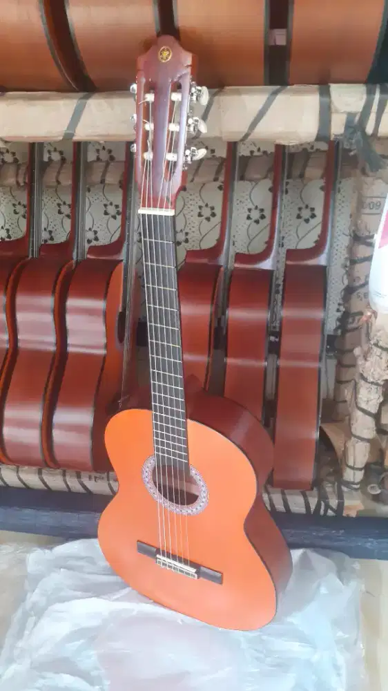 GITAR AKUSTIK KLASIK