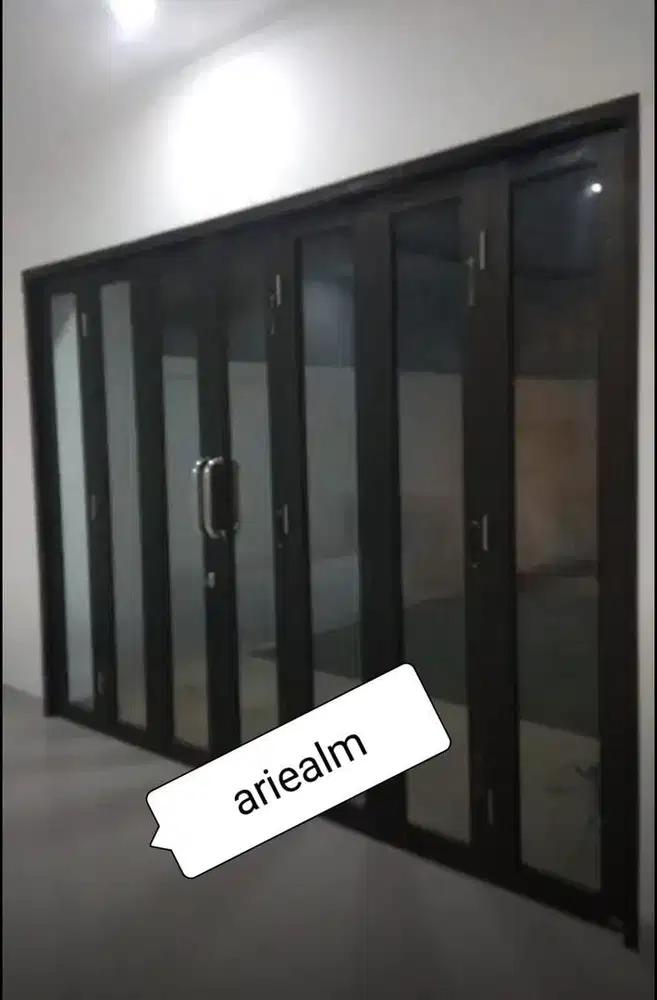 Pintu Lipat Kaca 7 Pintu Minimalis