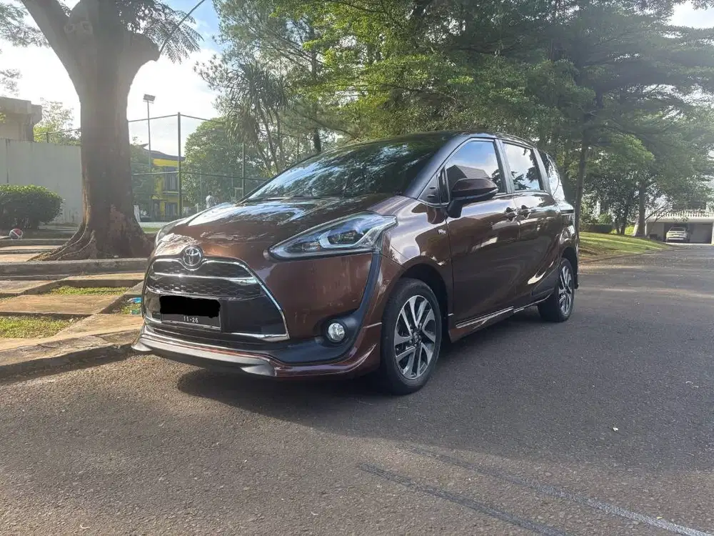 Toyota Sienta Q AT 2017 LOW KM
