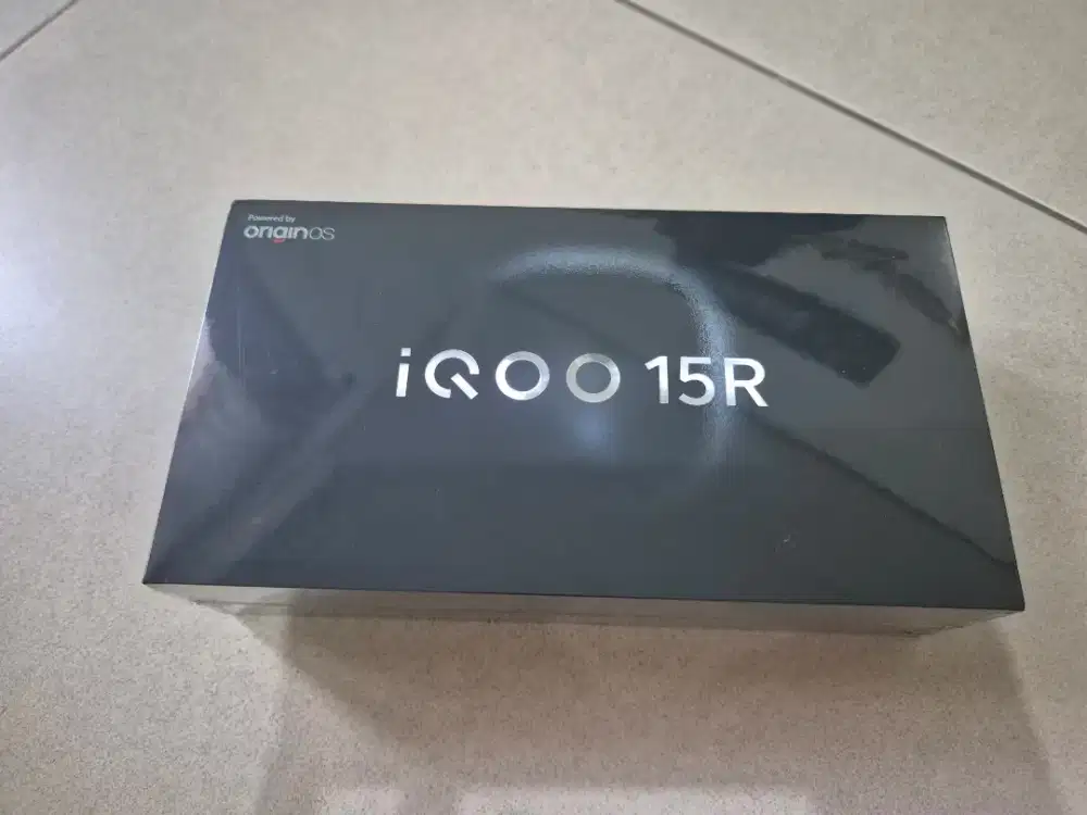 Iqoo 15R 12 GB 512 GB Silver Segel