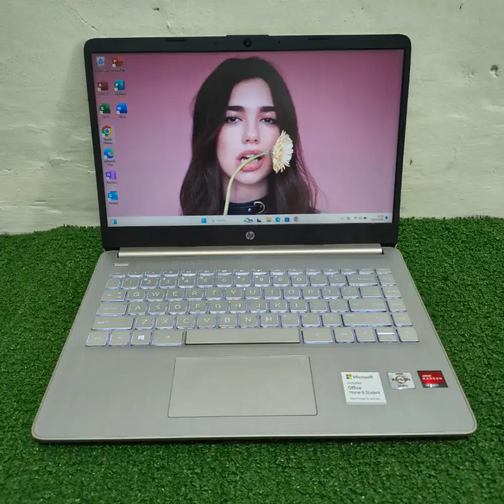 Laptop Hp 14s Athlon Silver 4/512 Key Backlit