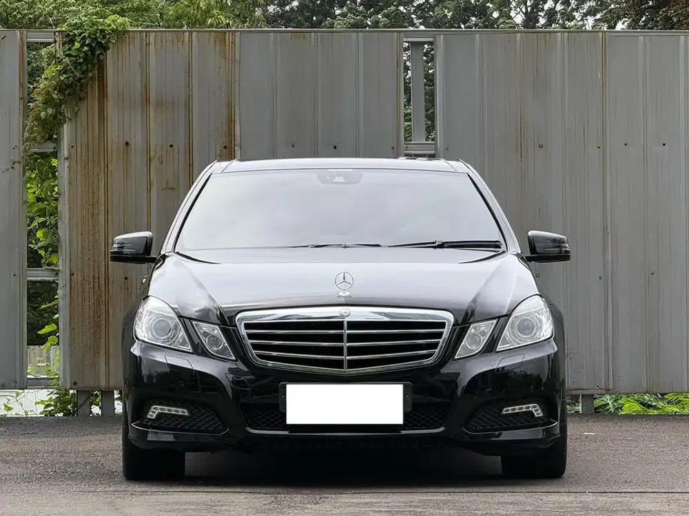 [ANGSURAN 4 JUTAAN]MERCEDES BENZ E300 3.0 V6 AVANTGARDE 2009/2010 W212