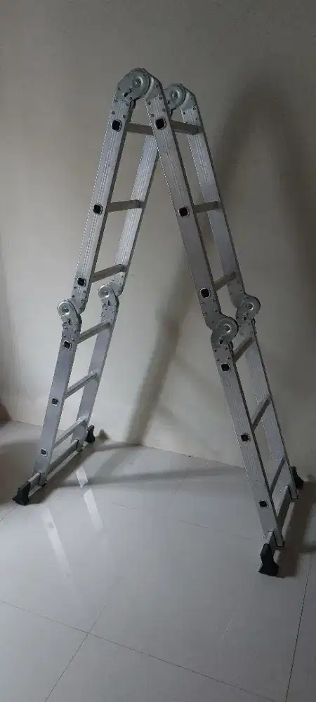 Dijual Tangga Lipat 4 meter