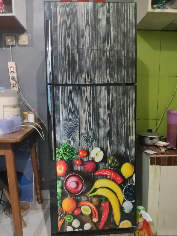 Kulkas 2 pintu bekas in good condition