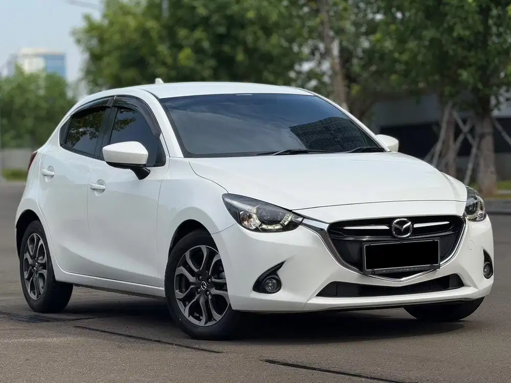 [LOW KM] MAZDA 2 1.5 R AT Skyactiv 2016/2017