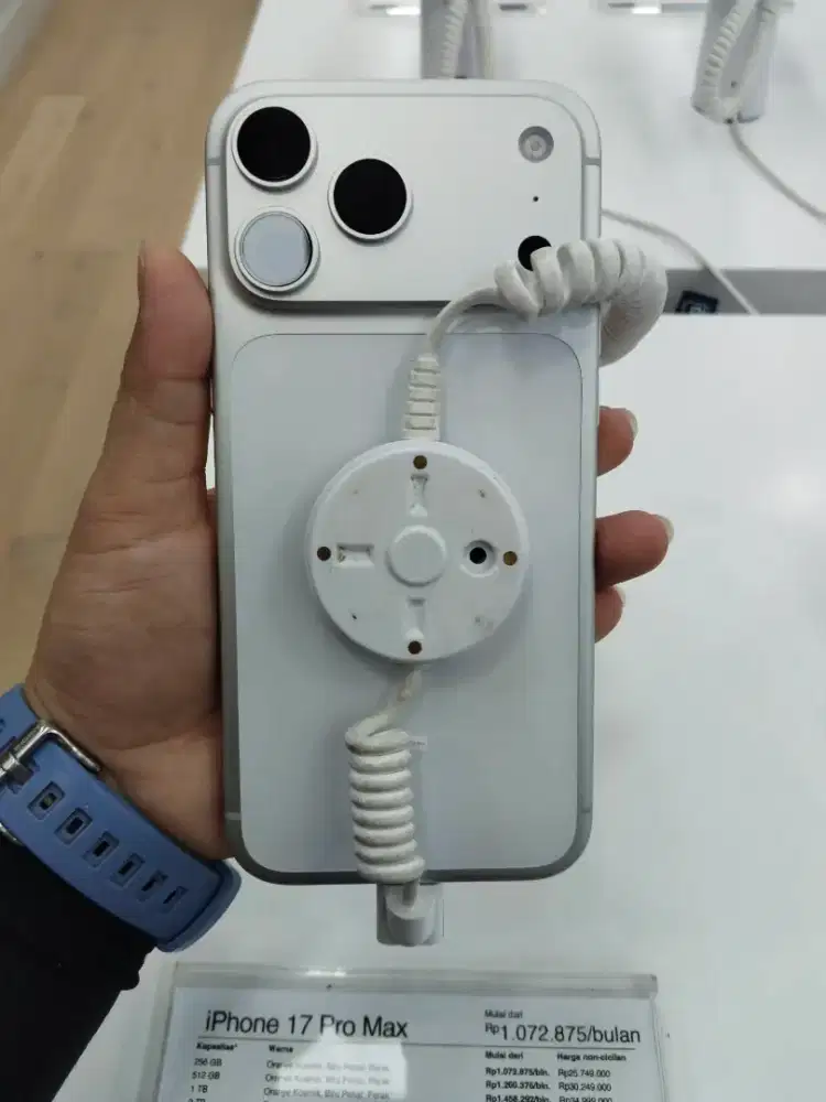 Promo Iphone 17 PM 256Gb bisa nyicil bunga 0% cukup KTP aja