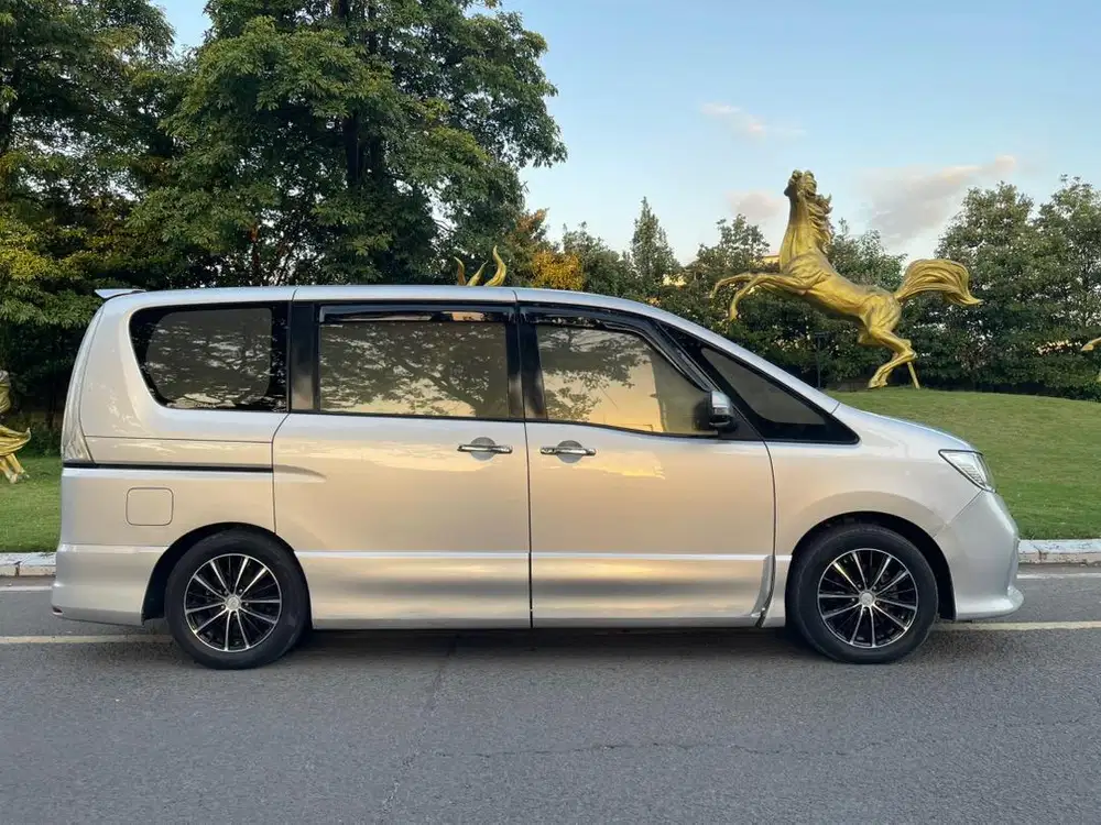 Nissan Serena HWS 2.0 Tahun 2014