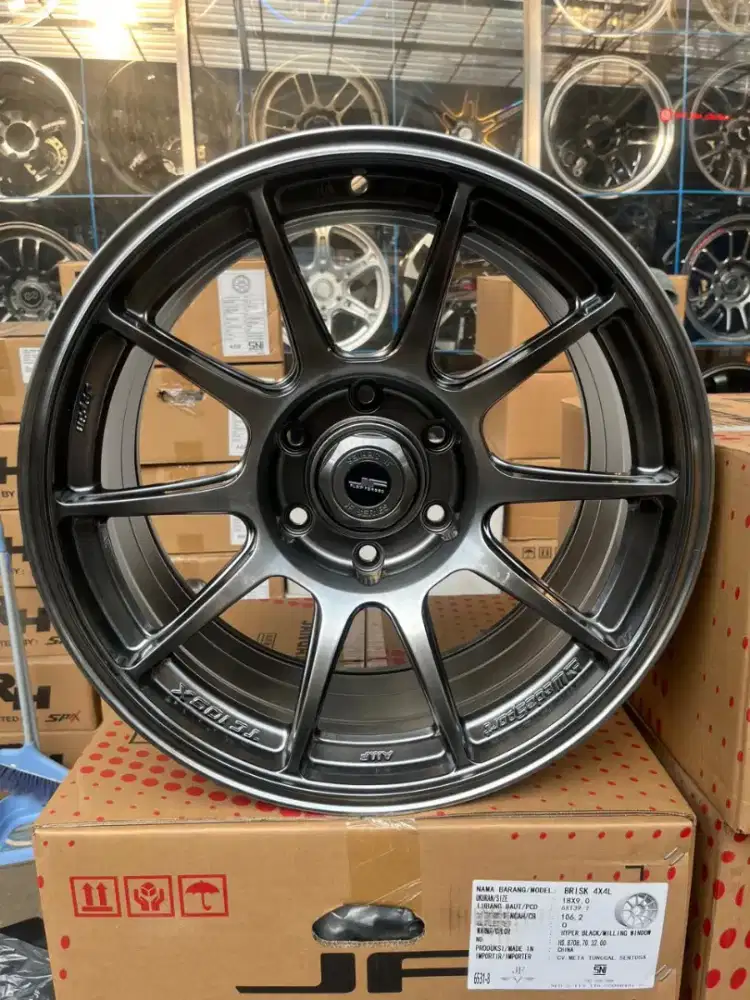 Wedssport tc105x ring 18x9 pcd 6x139,7 et 0 fortuner pajero