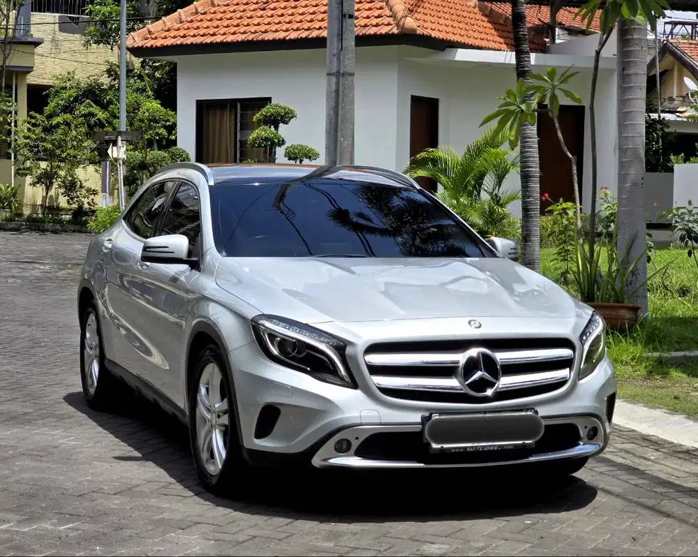 Mercedes Benz GLA 200 Turbo Tahun 2014 Jarang Pakai GLA200