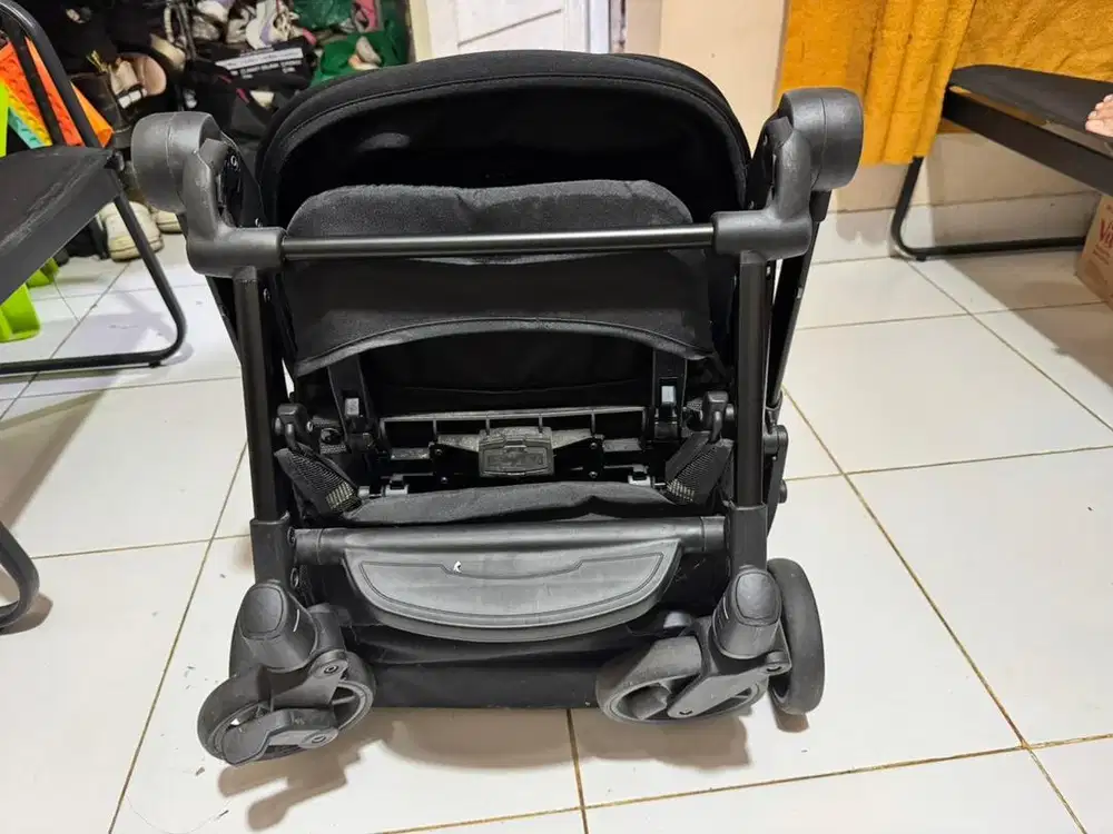 Stroller bayi dan stoller duduk anak