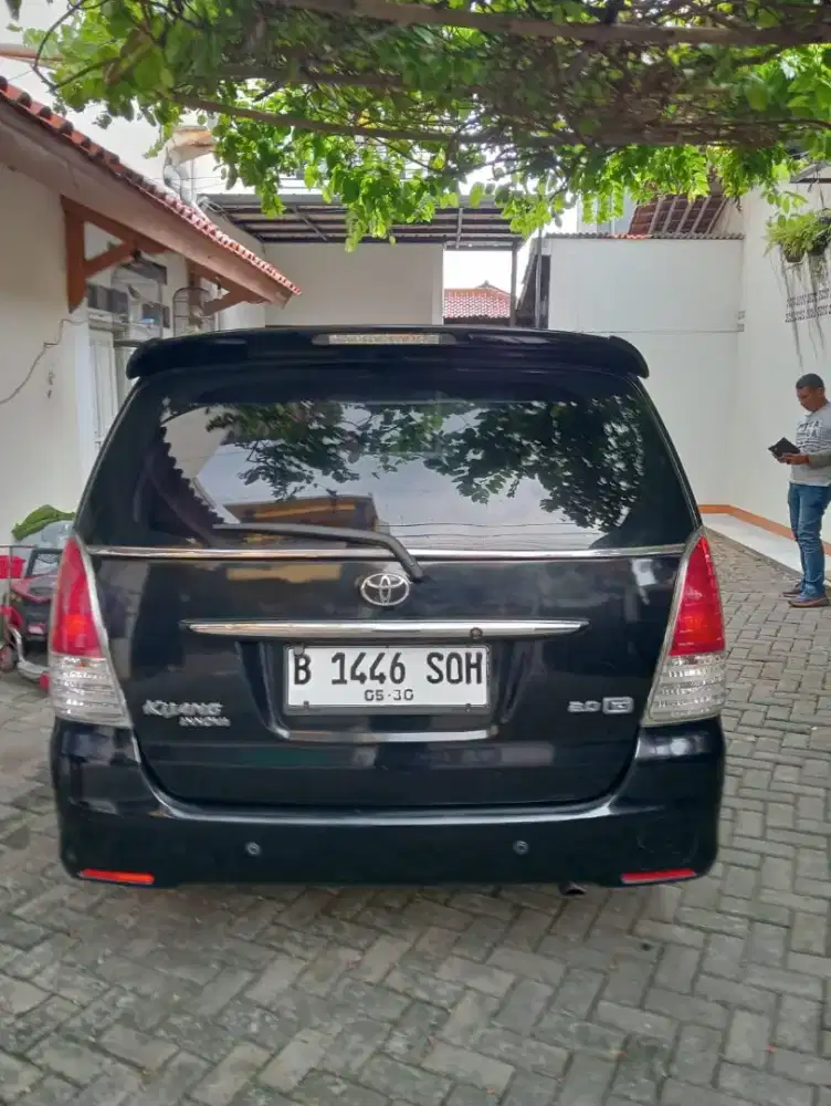 INNOVA G 2011 MATIC HITAM
