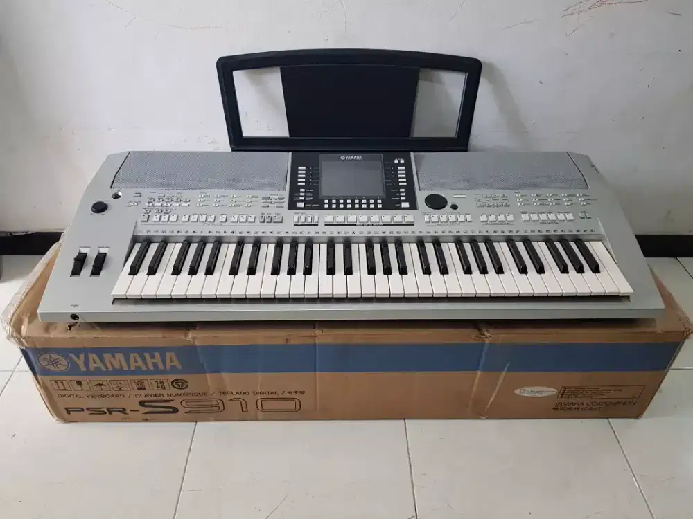 YAMAHA PSR S910