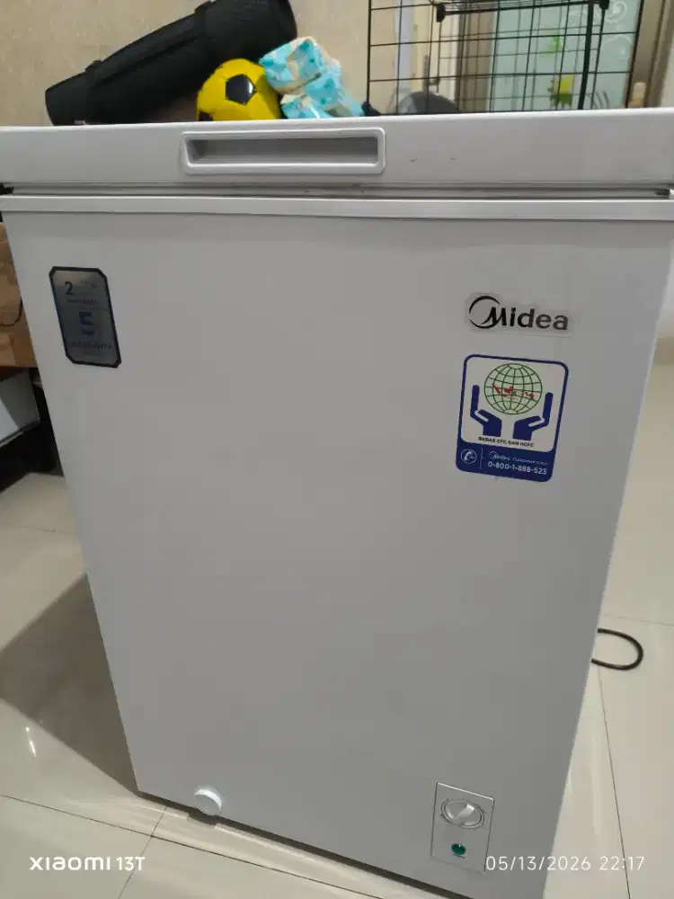 Jual chest freezer 100 liter preloved