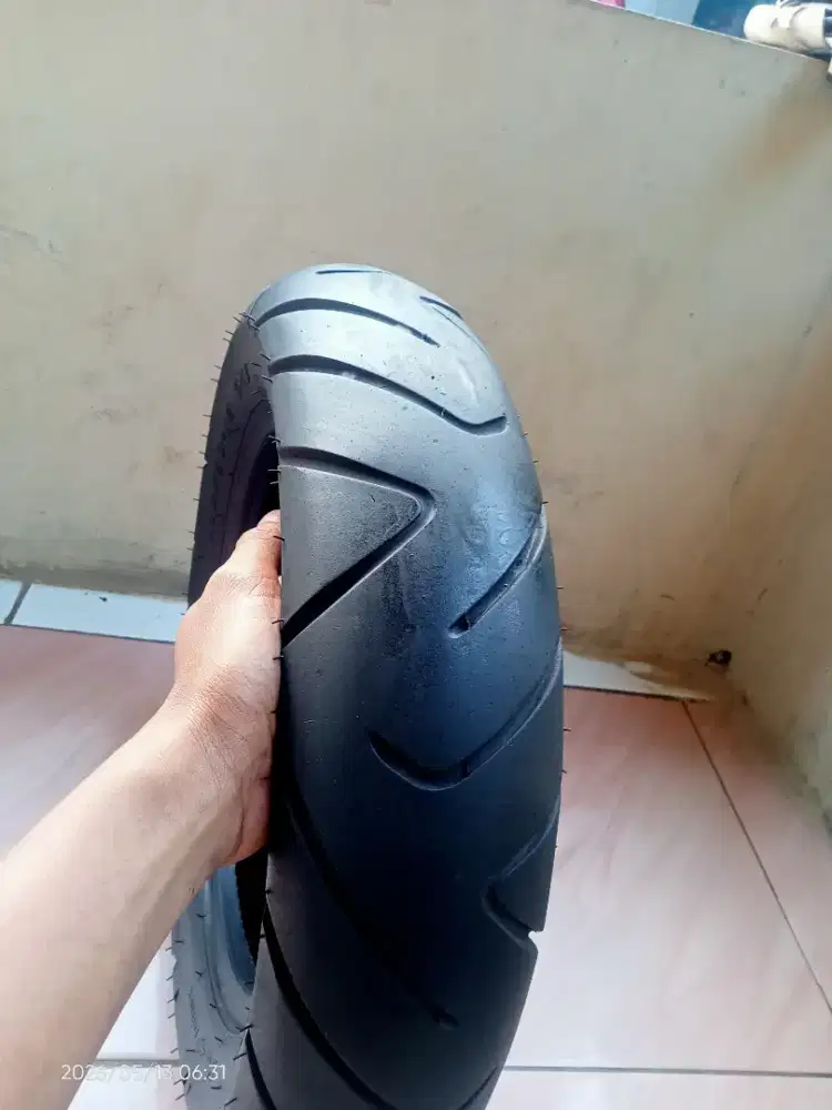 Ban Scoopy ring12 ukuran 110/90-12 merk irc
