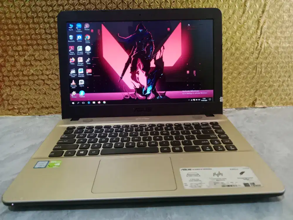 Dijual cepat laptop asus