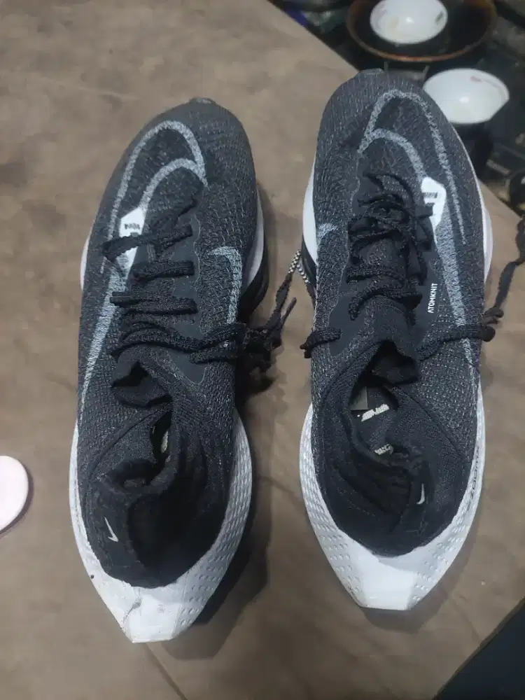 Dijual sepatu lari