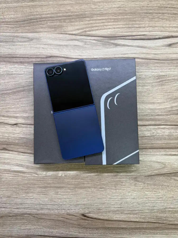 Samsung Z Flip 7 12/512GB Sein Garansi On