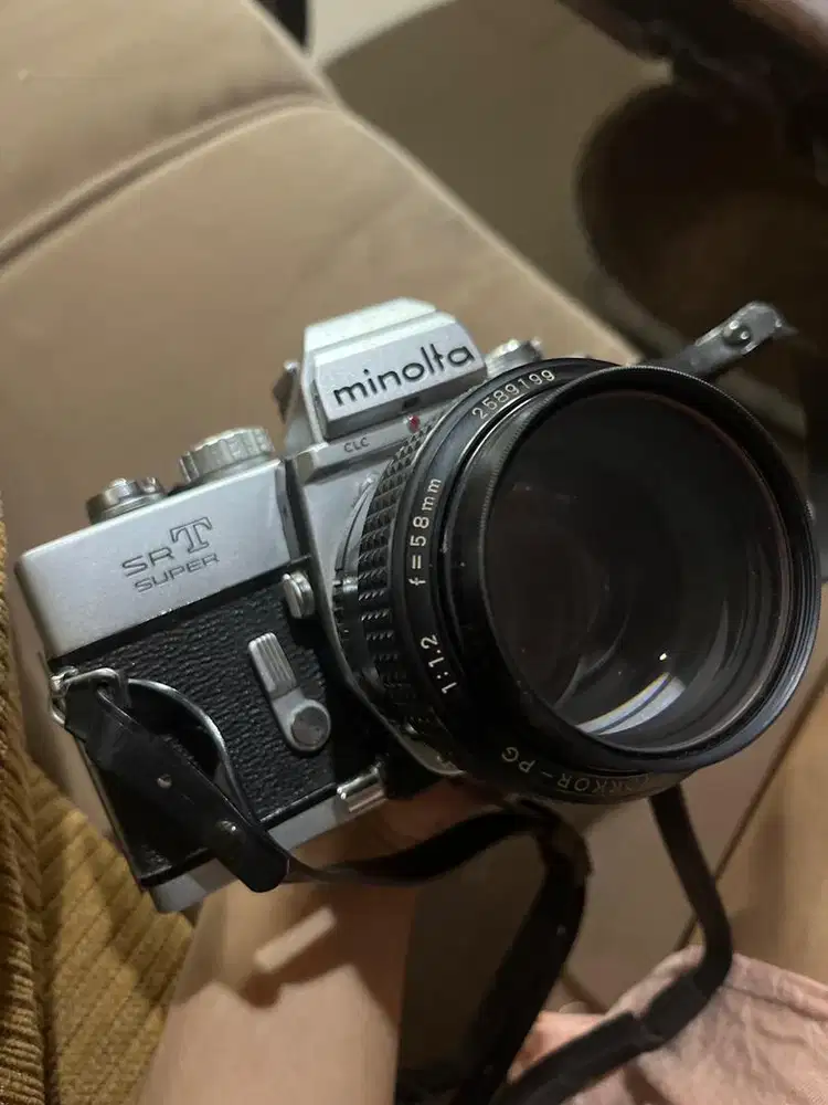 Minolta SRT Super + Rokkor PG 58mm f1.2 Vintage Analog Film Camera
