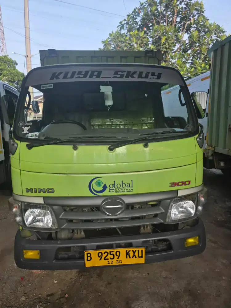 HINO DUTRO 110SD BOX