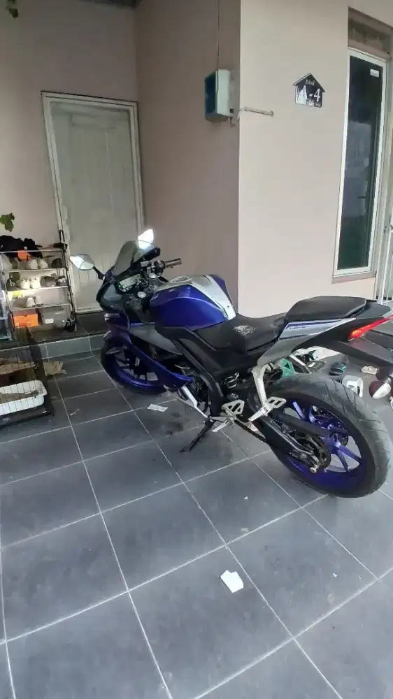 Di jual yamaha r15 v3, tahun 2018, SS Lengkap.