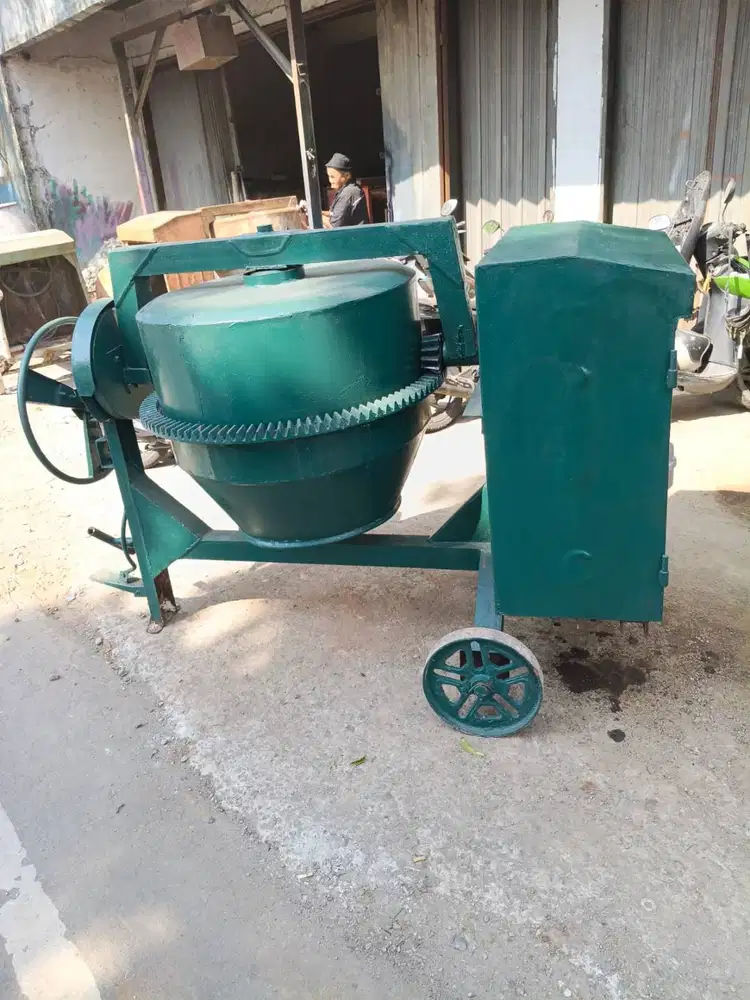 Jual Mesin Molen Beton Merk Tropic Kondisi Mulus Siap Kerja