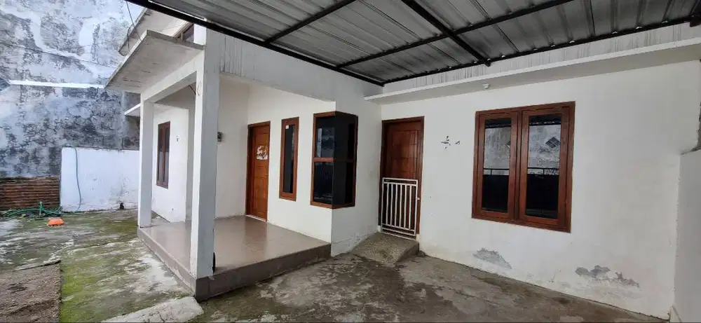 Rumah pusat kota, murah