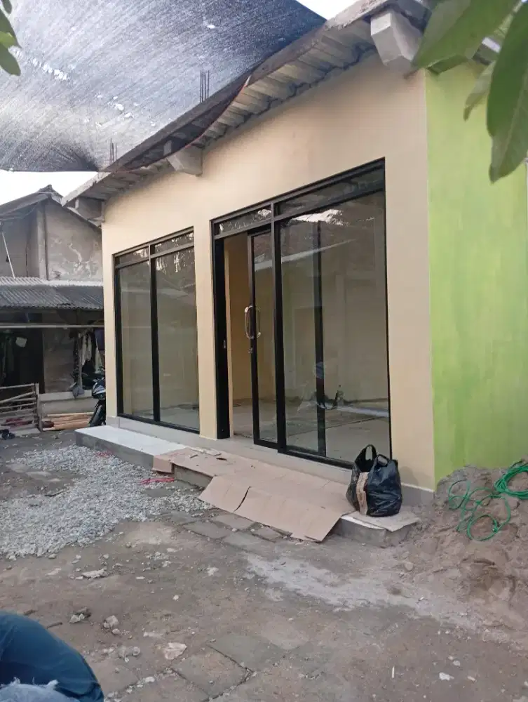 Pintu kaca sekat ruang kaca