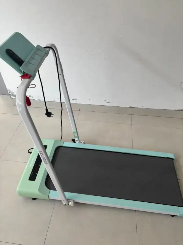Bodymax pastel treadmill