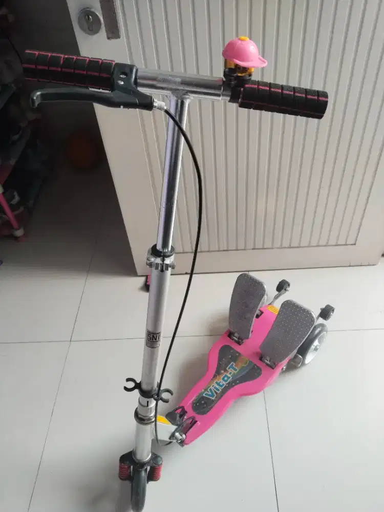 scooter anak pink