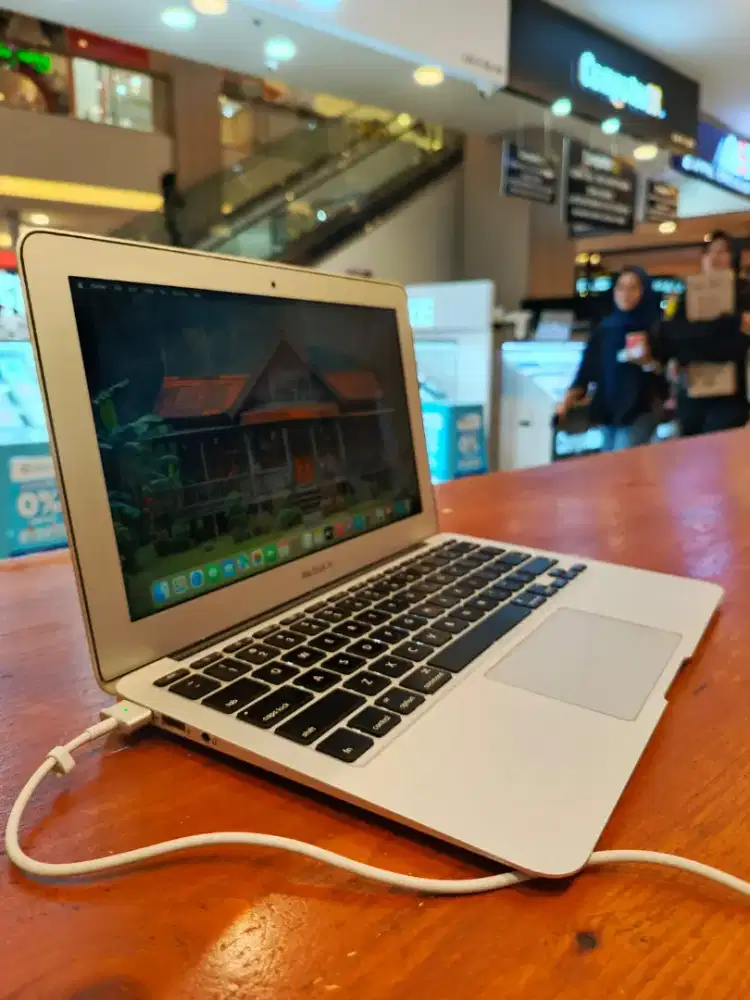 Macbook Air 11 inch early 2015