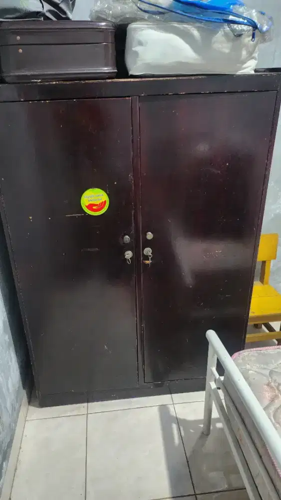 Jual lemari pakaian dari kayu