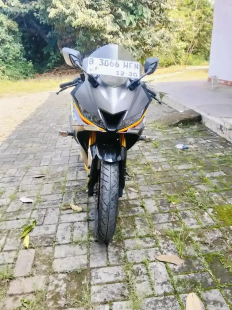 Dijual R15 v3 tahun 2020