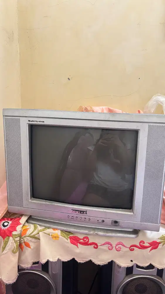 tv tabung 18 inch Giatex