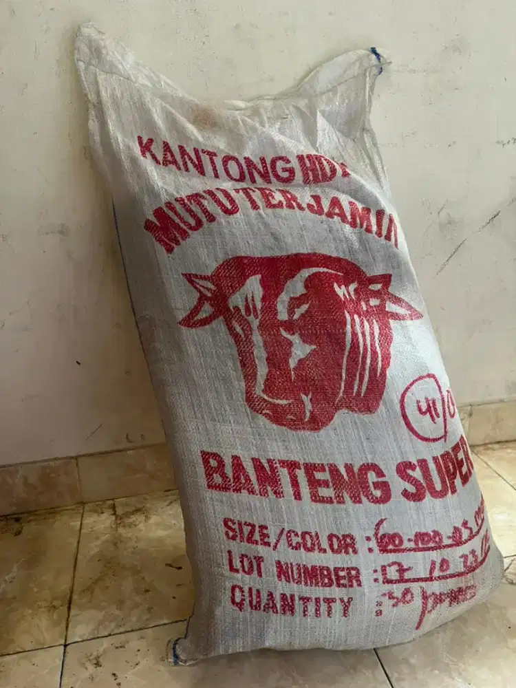 Kantong plastik sampah