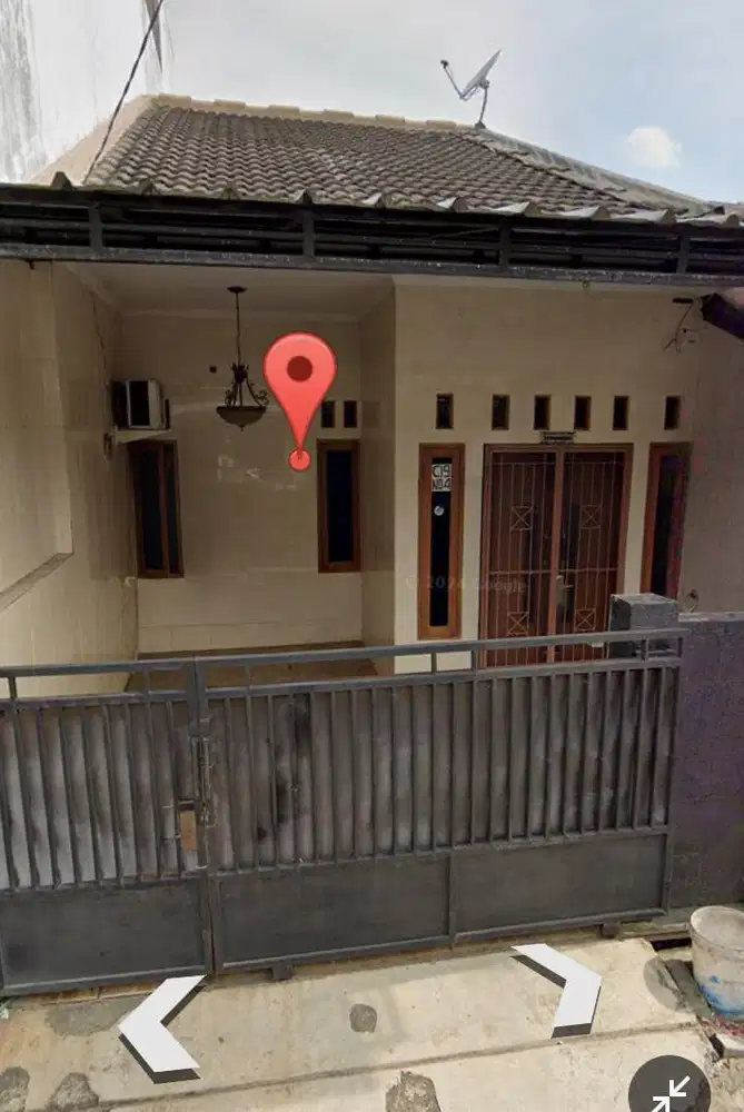 Di kontrakan rumah di komplek maharta