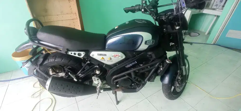 Yamaha XSR 155 dark blue