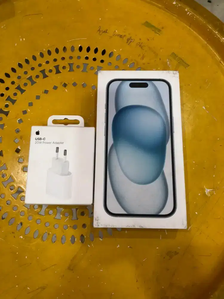 Promo iPhone 15 + Adapter murah meriah