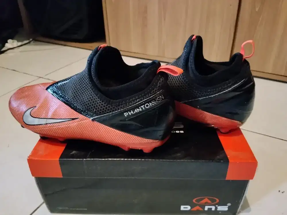 Jual aja sepatu bola