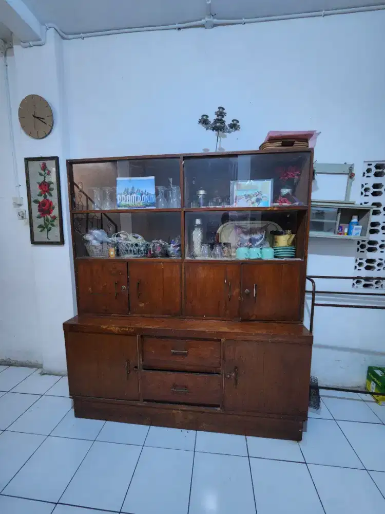 Buffet Jati Tua sejak 1980an